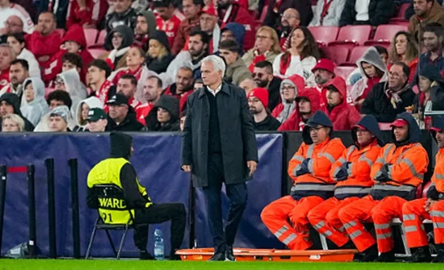 Benfica của Mourinho lại thua ở Champions League