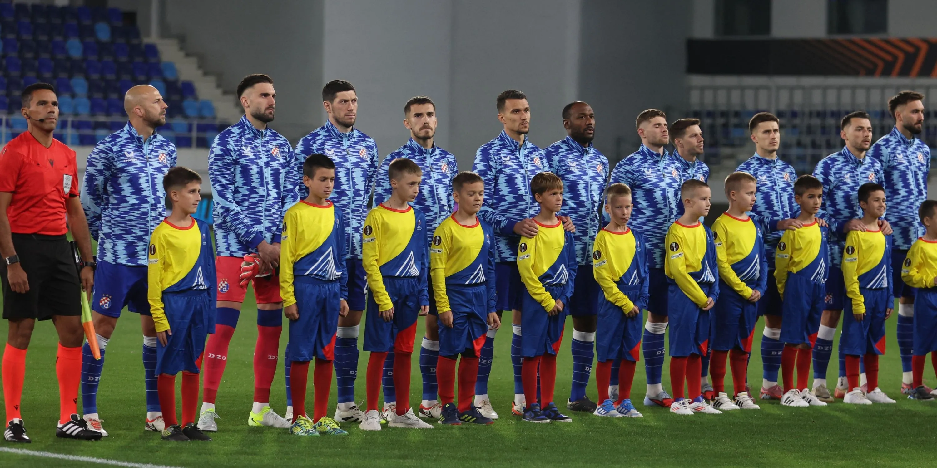 Các cầu thủ Maccabi Tel Aviv chuẩn bị cho trận đấu Europa League