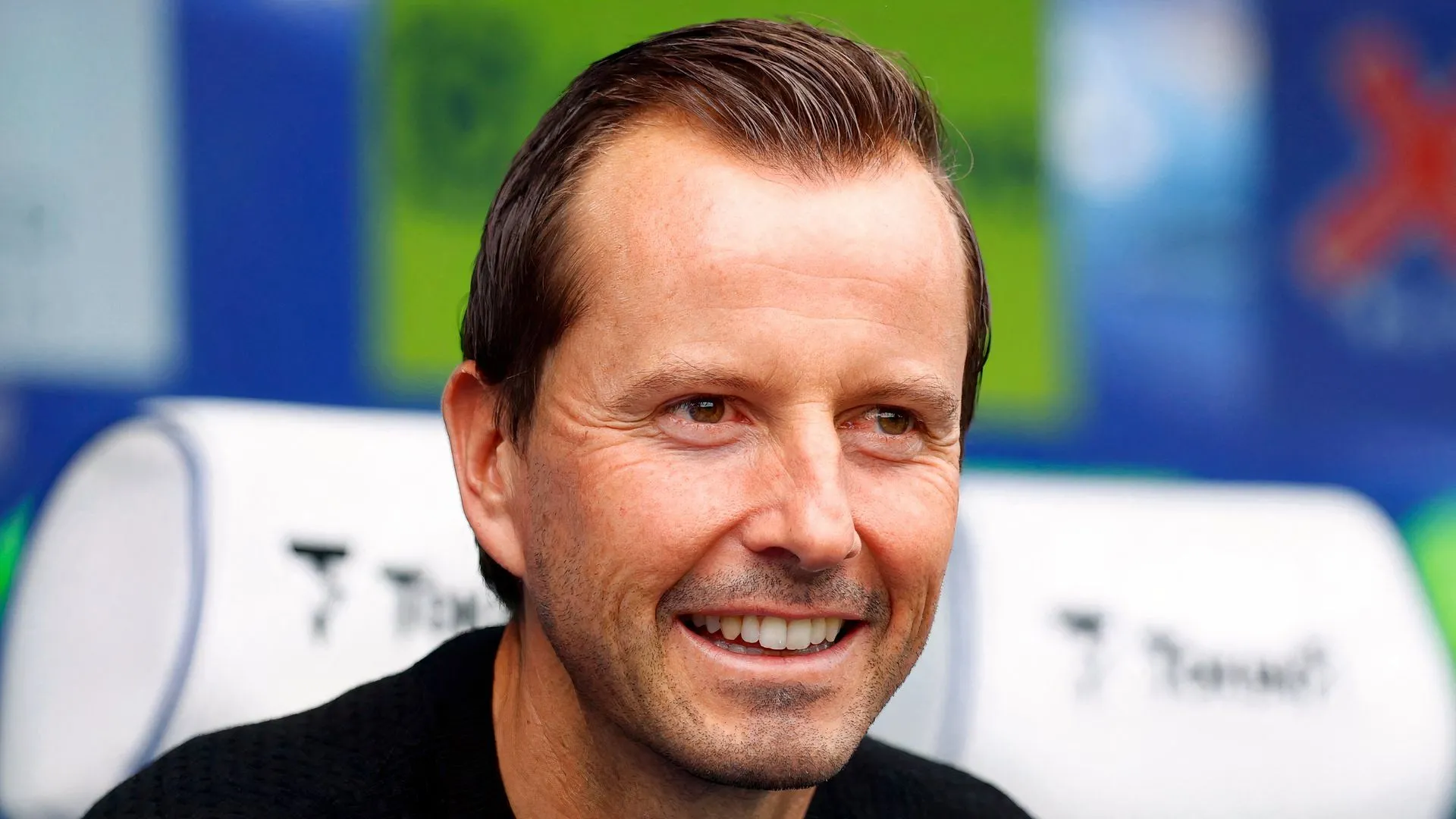 Huấn luyện viên Julien Stephan đang phải cân nhắc kỹ lưỡng thời điểm tái xuất của Poku