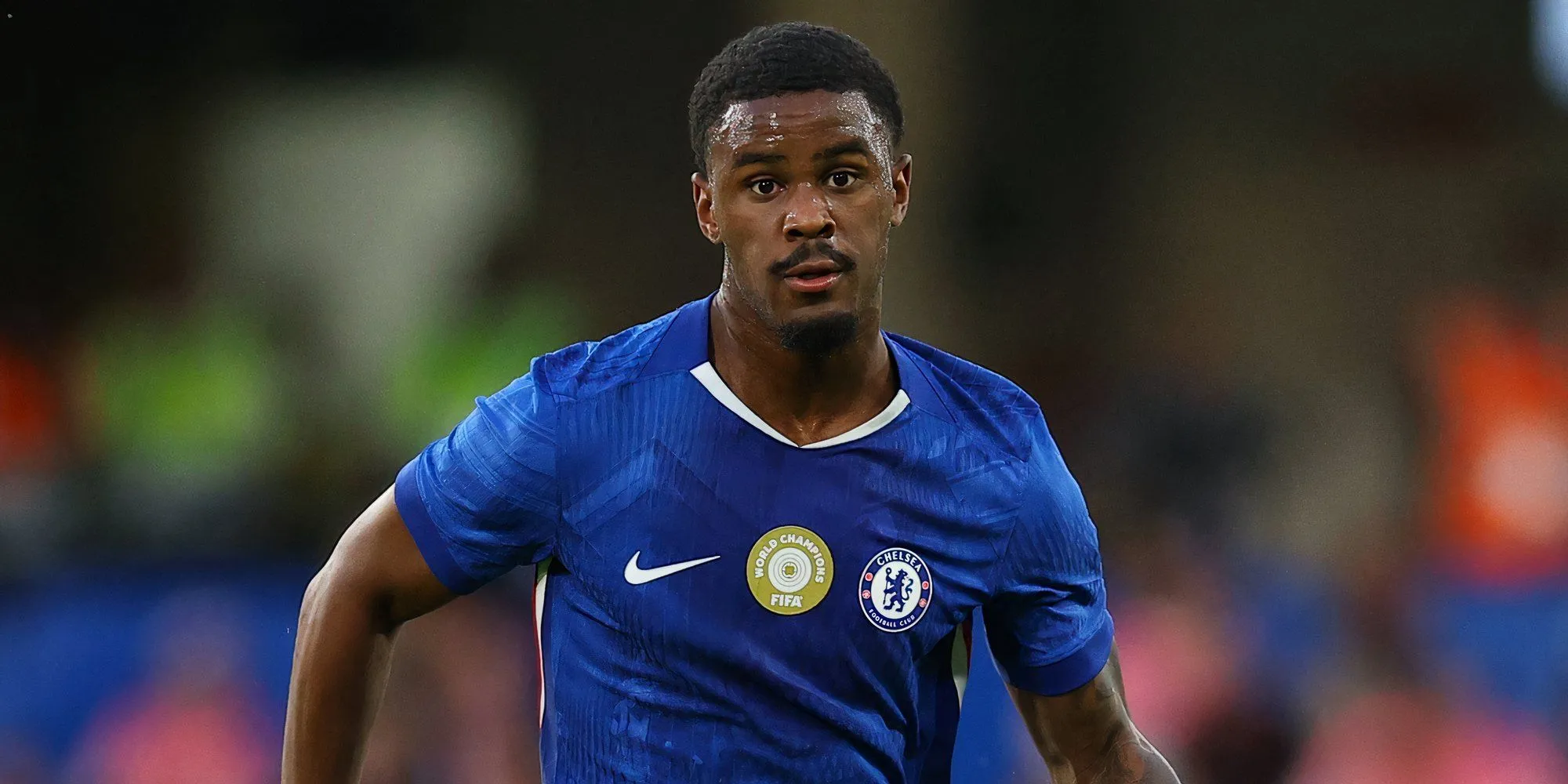 Jorrel Hato đang thi đấu cho Chelsea ở vị trí hậu vệ trái