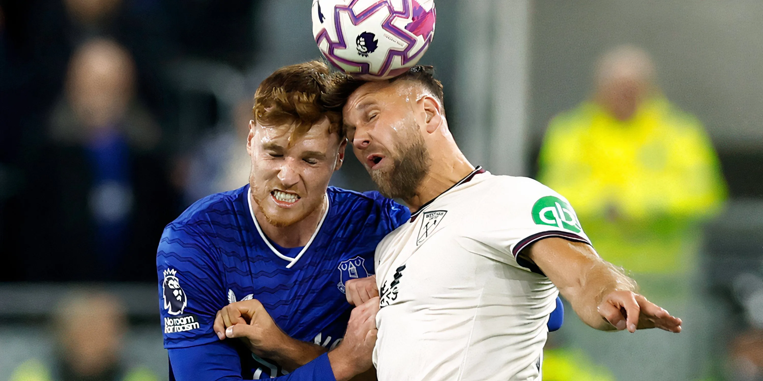 Niclas Füllkrug trong trang phục West Ham đang điều trị chấn thương