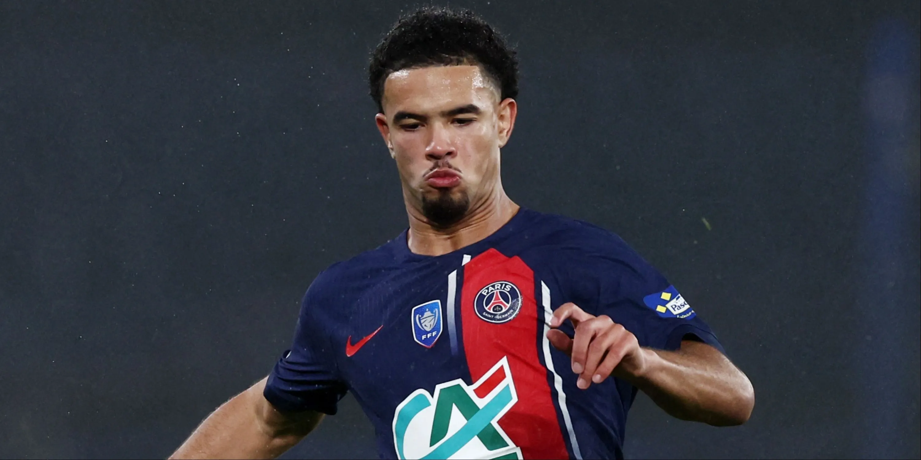 Warren Zaire-Emery thi đấu cho PSG với những kỹ năng xử lý bóng cao cấp